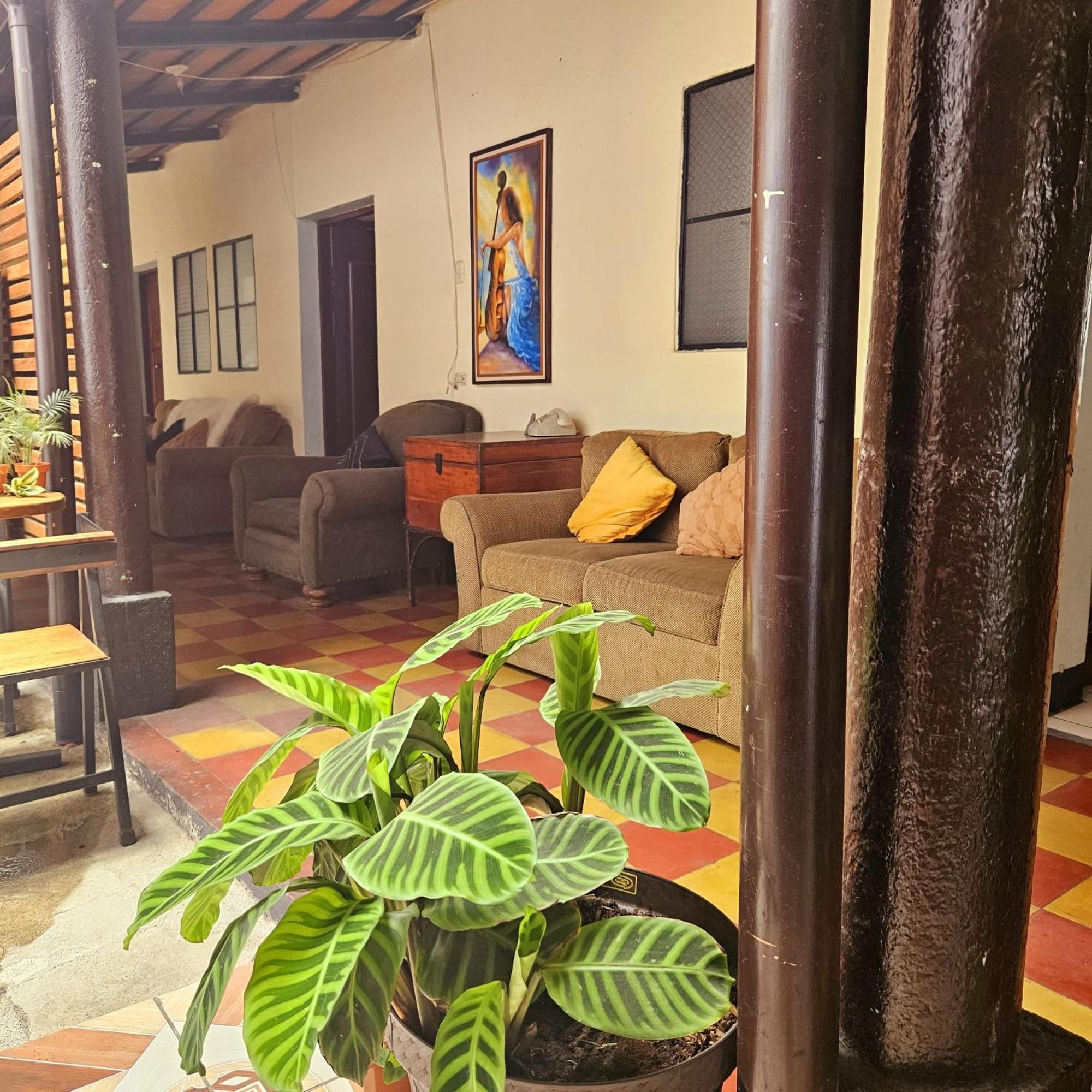 Cermeno'S House Hotel Antigua Exterior photo