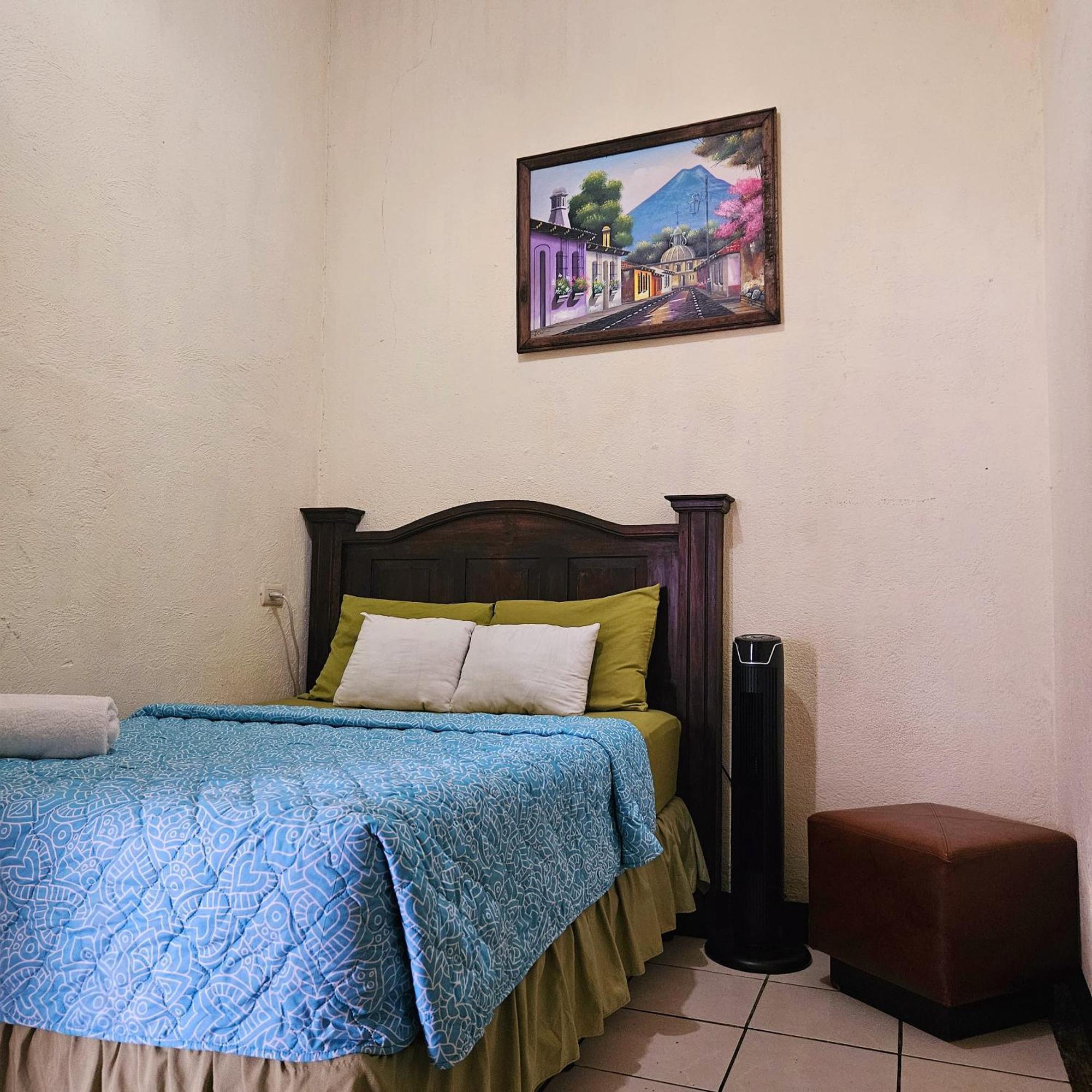 Cermeno'S House Hotel Antigua Exterior photo