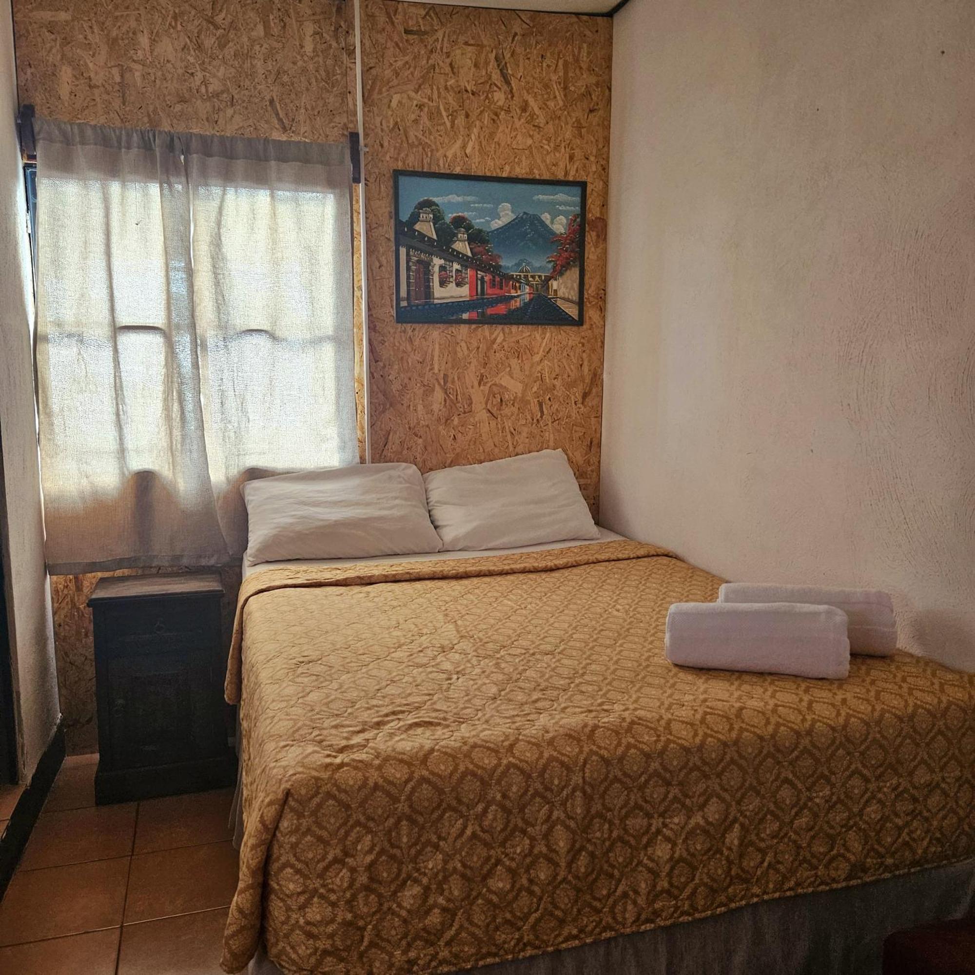 Cermeno'S House Hotel Antigua Exterior photo